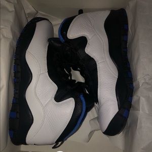 Jordan Retro 11s